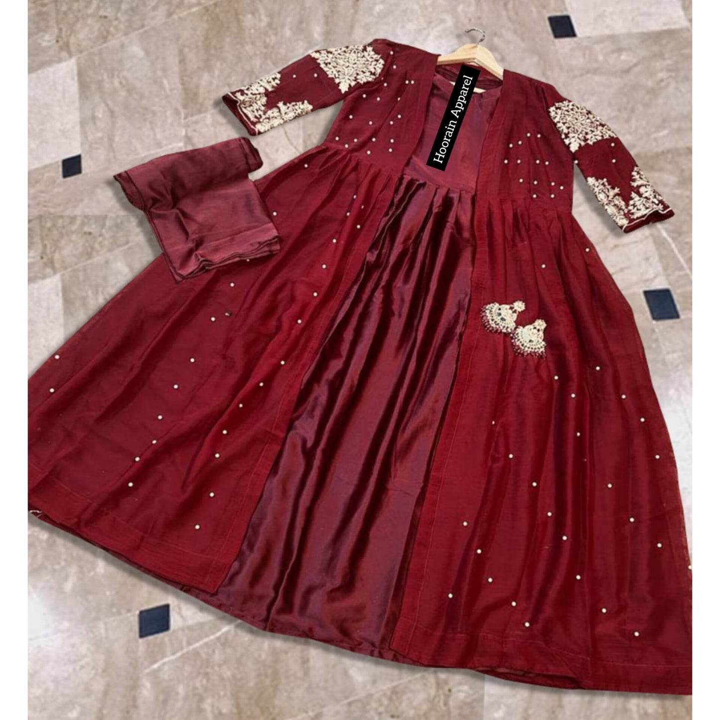 Stunning Embroidered Gown Set: Effortless Elegance!" β¨π